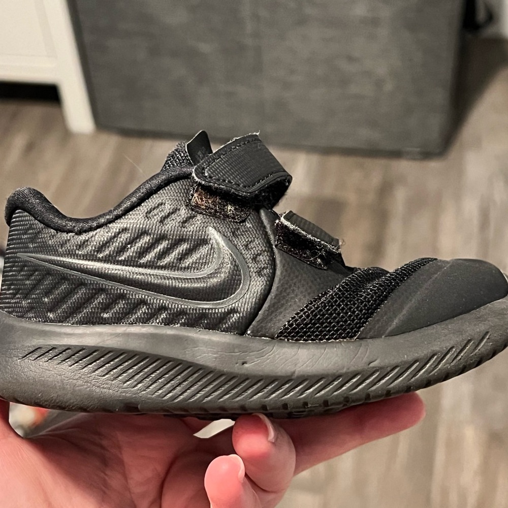 Baby/Toddler black Nikes 7c